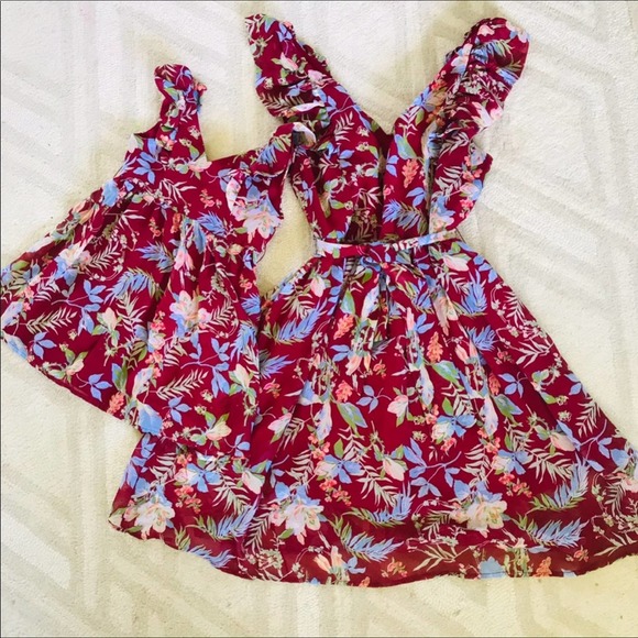 Mom and Mini Matching Tropical Print Dresses - Picture 2 of 2